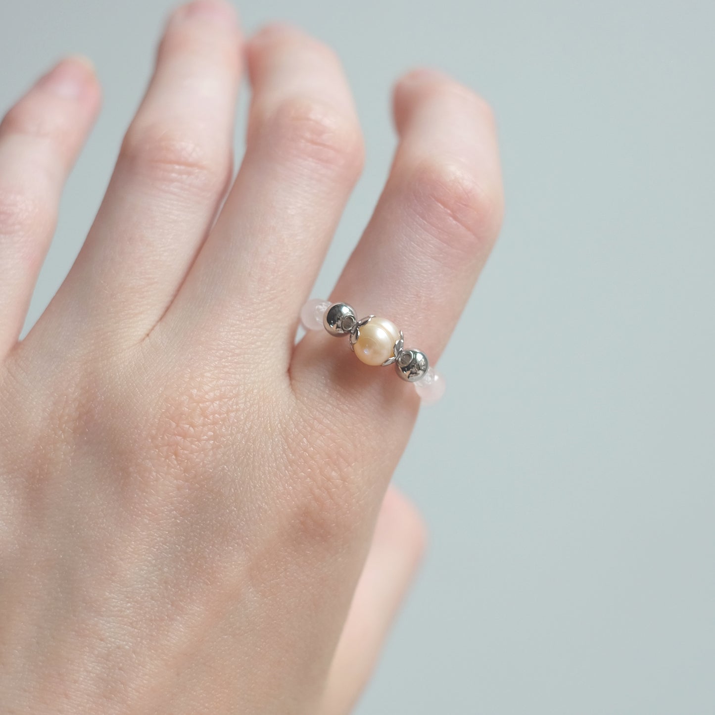 Bague en acier inoxydable avec quartz rose et perle naturelle