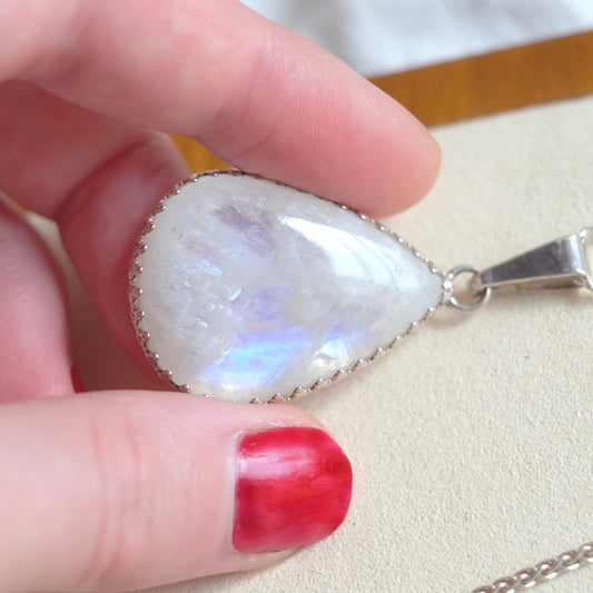 Collier de pierre de lune en argent sterling