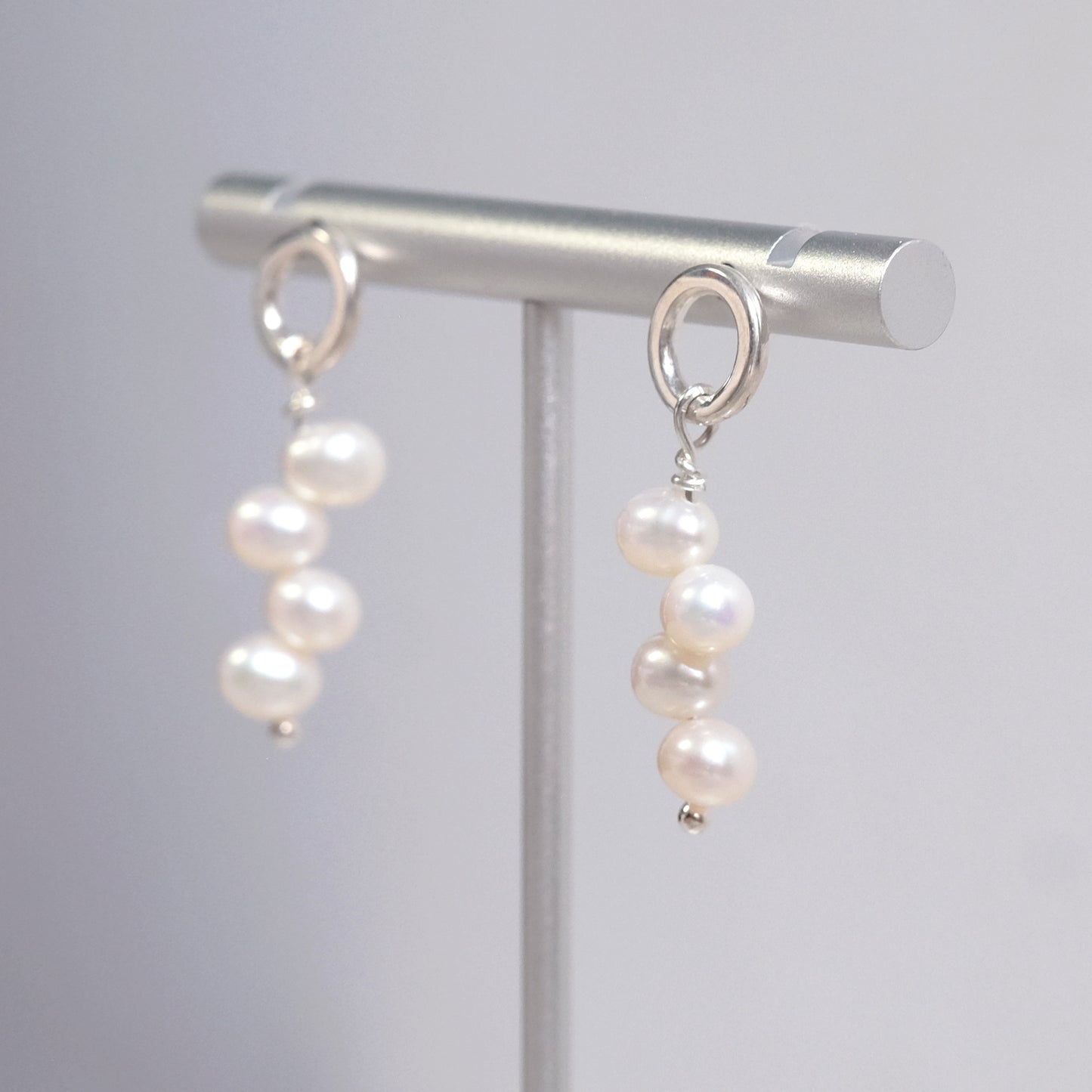 Petite Neige – Sterling Silver Earrings with Freshwater Pearls