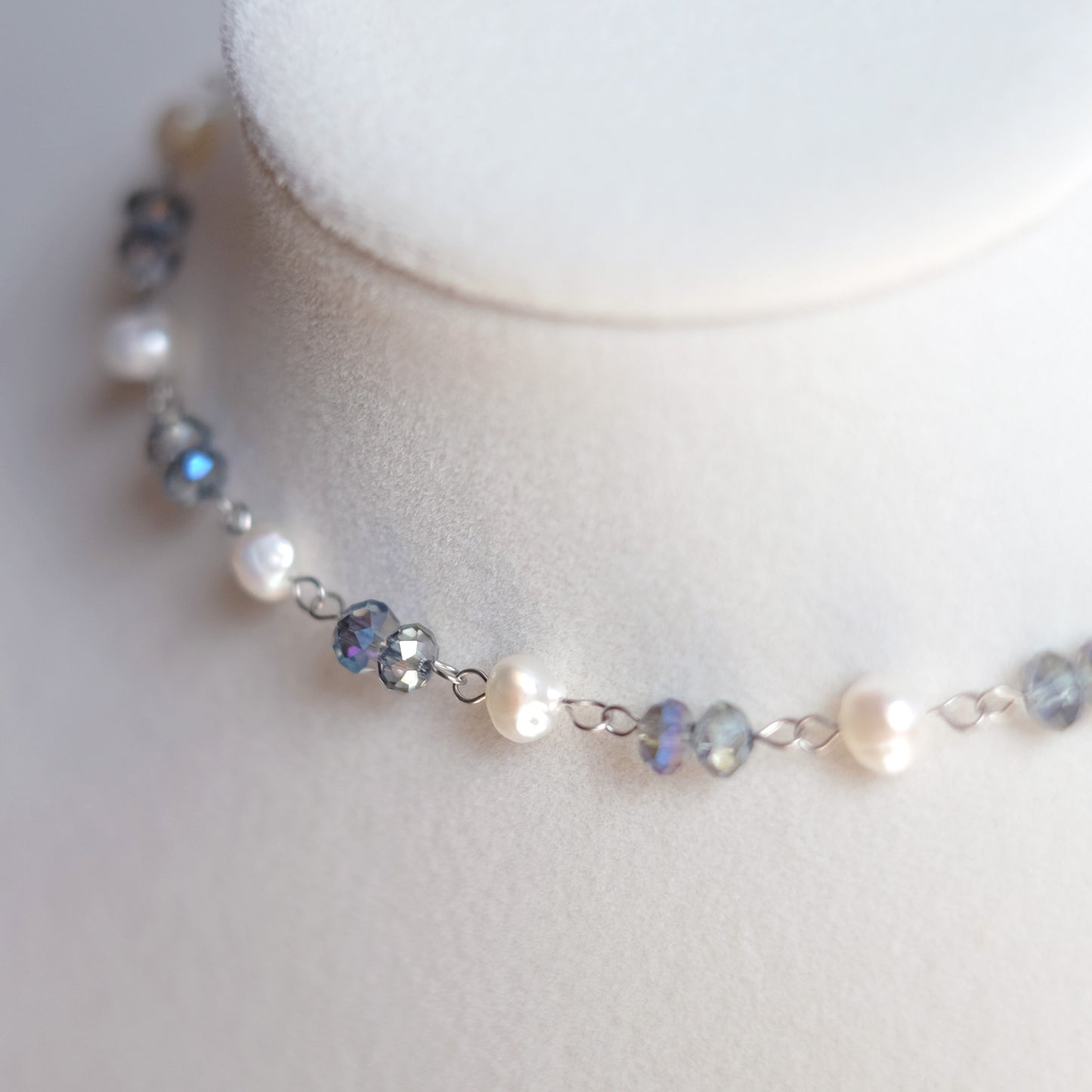 Collier ras de cou en perles d'eau naturelle en acier inoxydable argenté