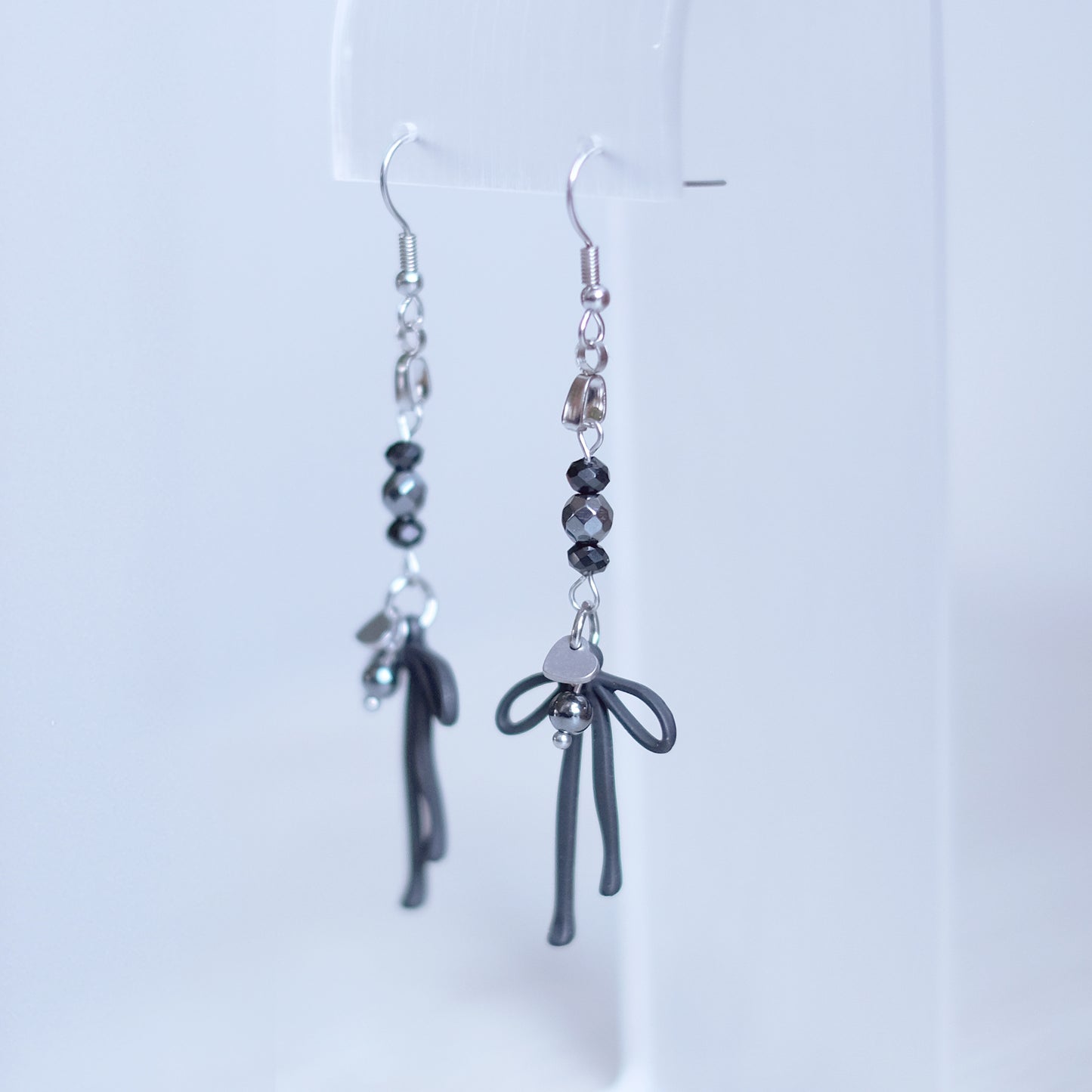 Coquettes Noires Earrings – Silver Stainless Steel