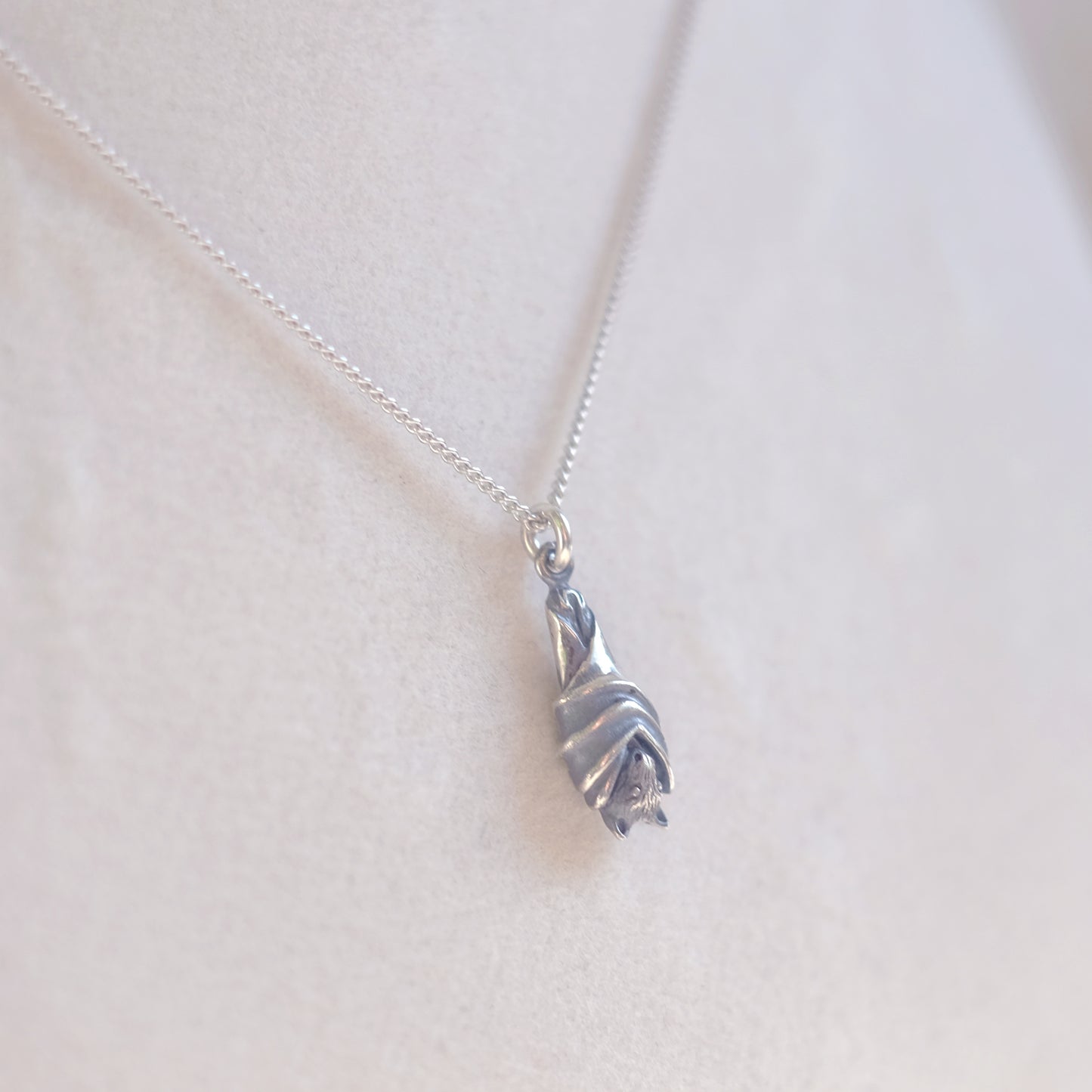 Collection ''Familiers'' - collier chauve-souris