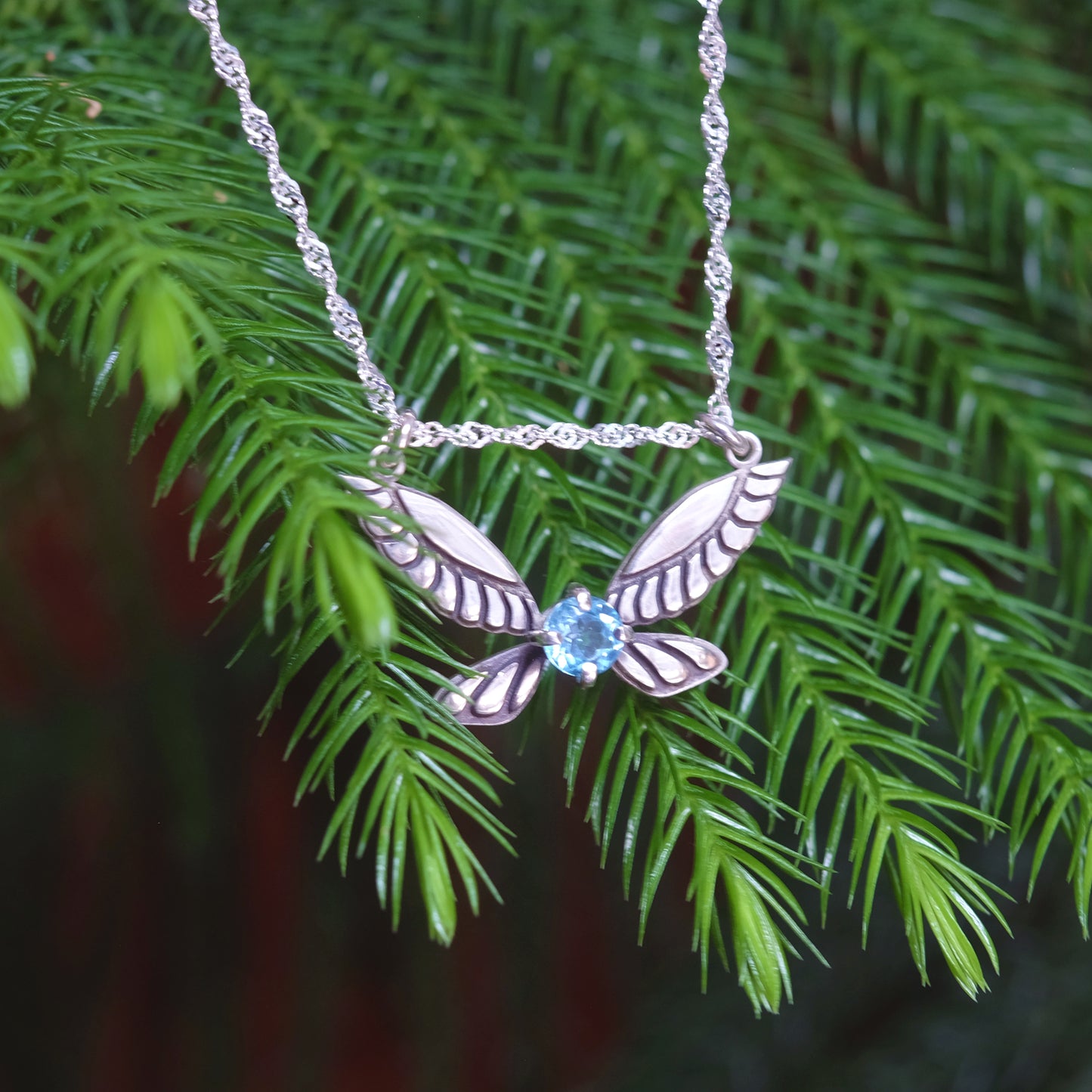“Navi” Necklace with Topaz
