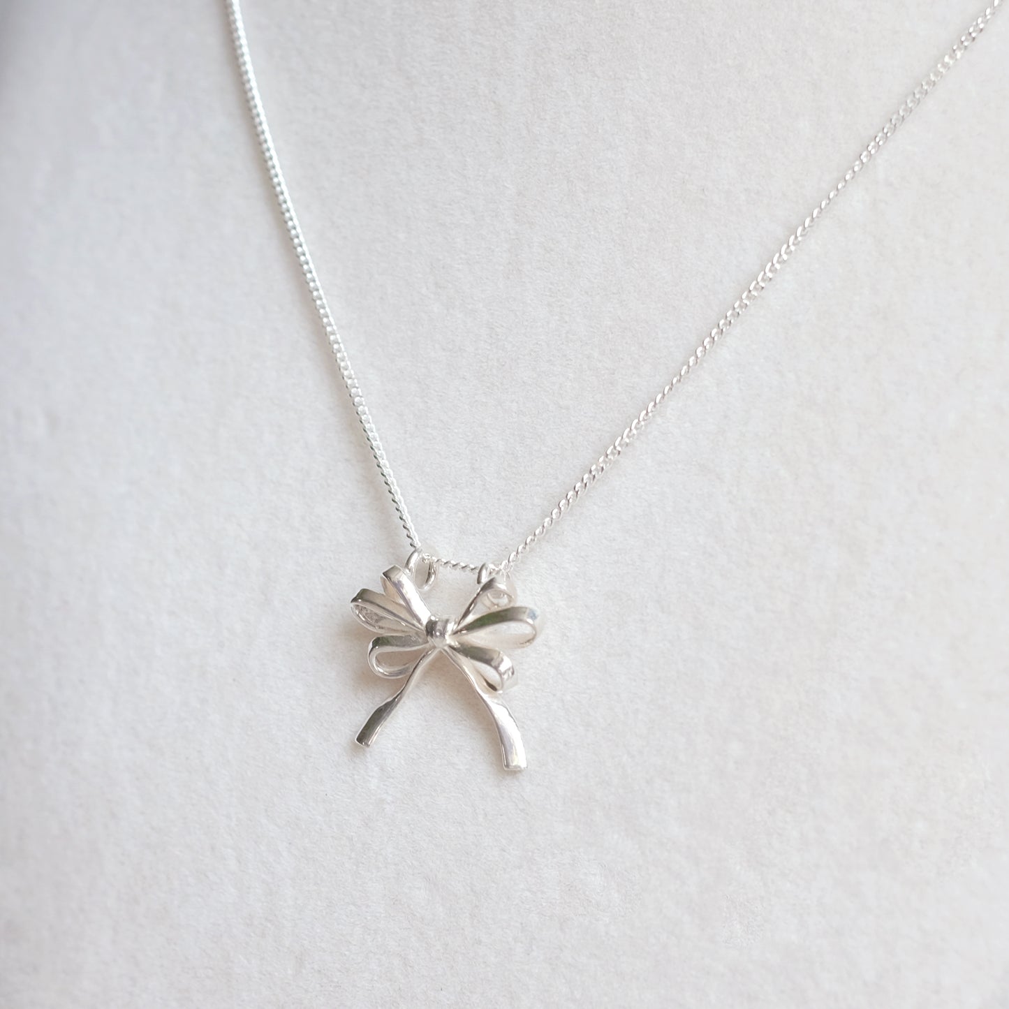 Tiny Bow – Sterling Silver Necklace