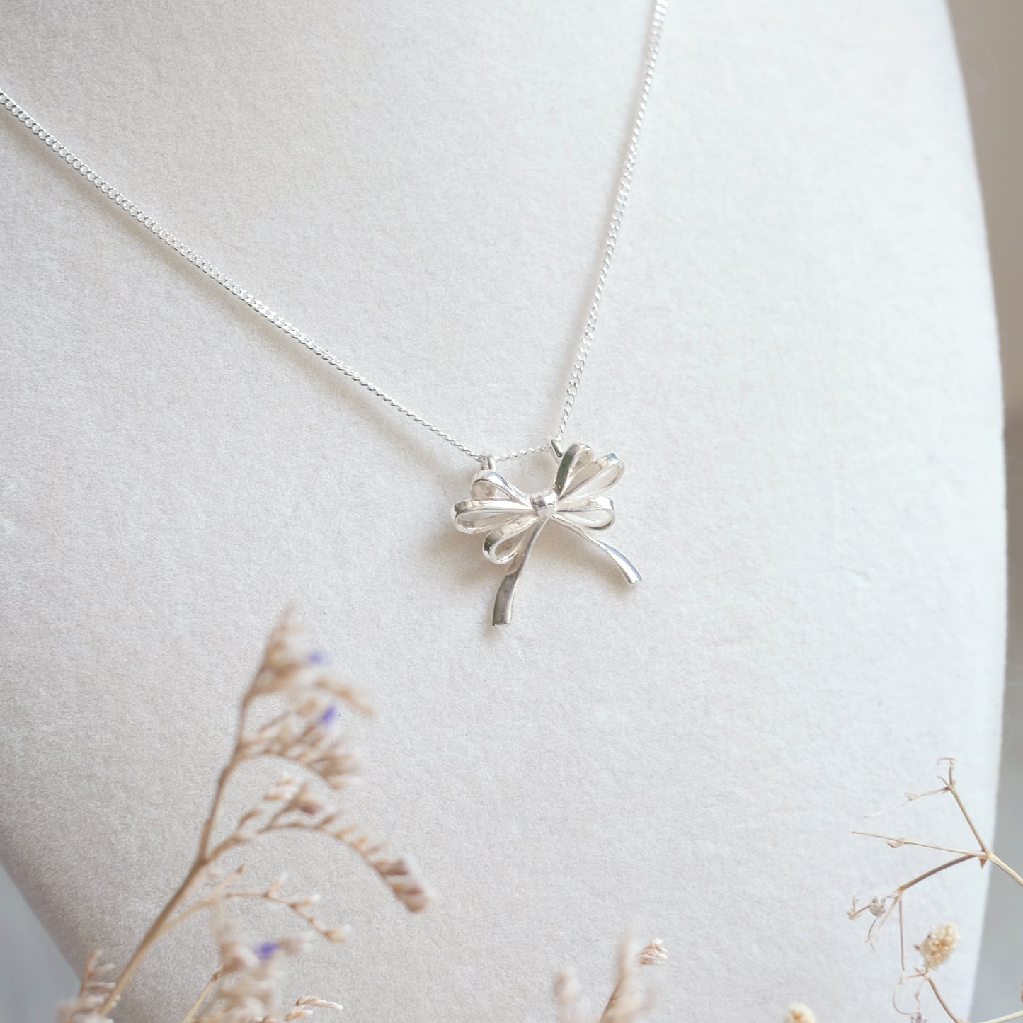 Tiny Bow – Sterling Silver Necklace