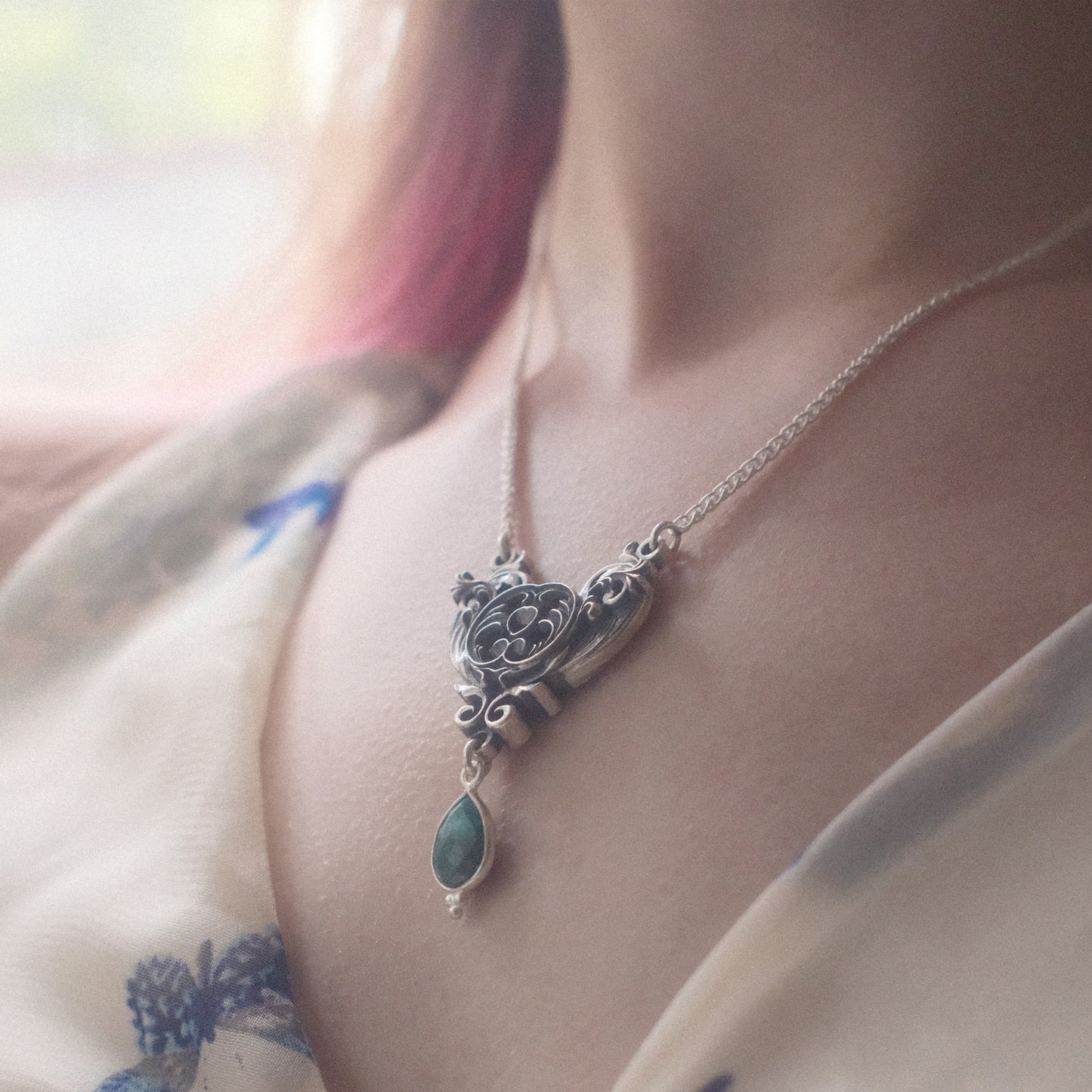 Collier Cœur Art Nouveau – Argent Sterling (version émeraude verte)