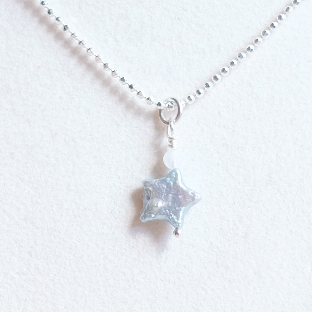 Mother-of-Pearl Star Necklace – Blue Edition