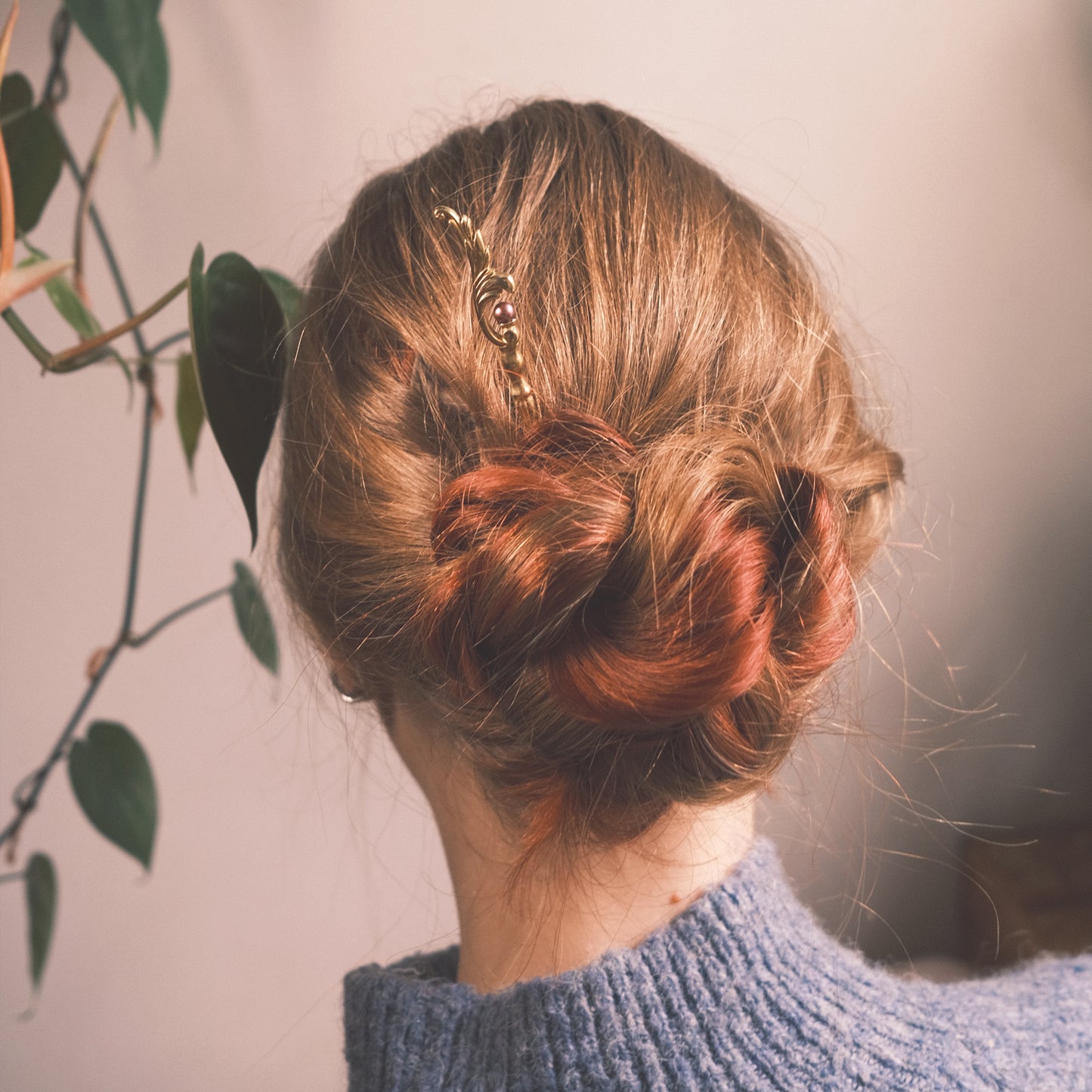 Perle précieuse - Pic à cheveux en bronze