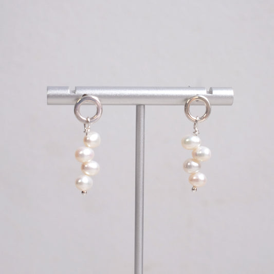 Petite Neige – Sterling Silver Earrings with Freshwater Pearls