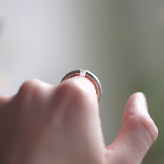 Bague en argent avec un zircon - taille 6.75