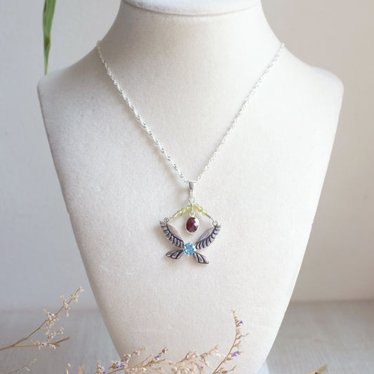 "Hylian" Necklace with Garnet