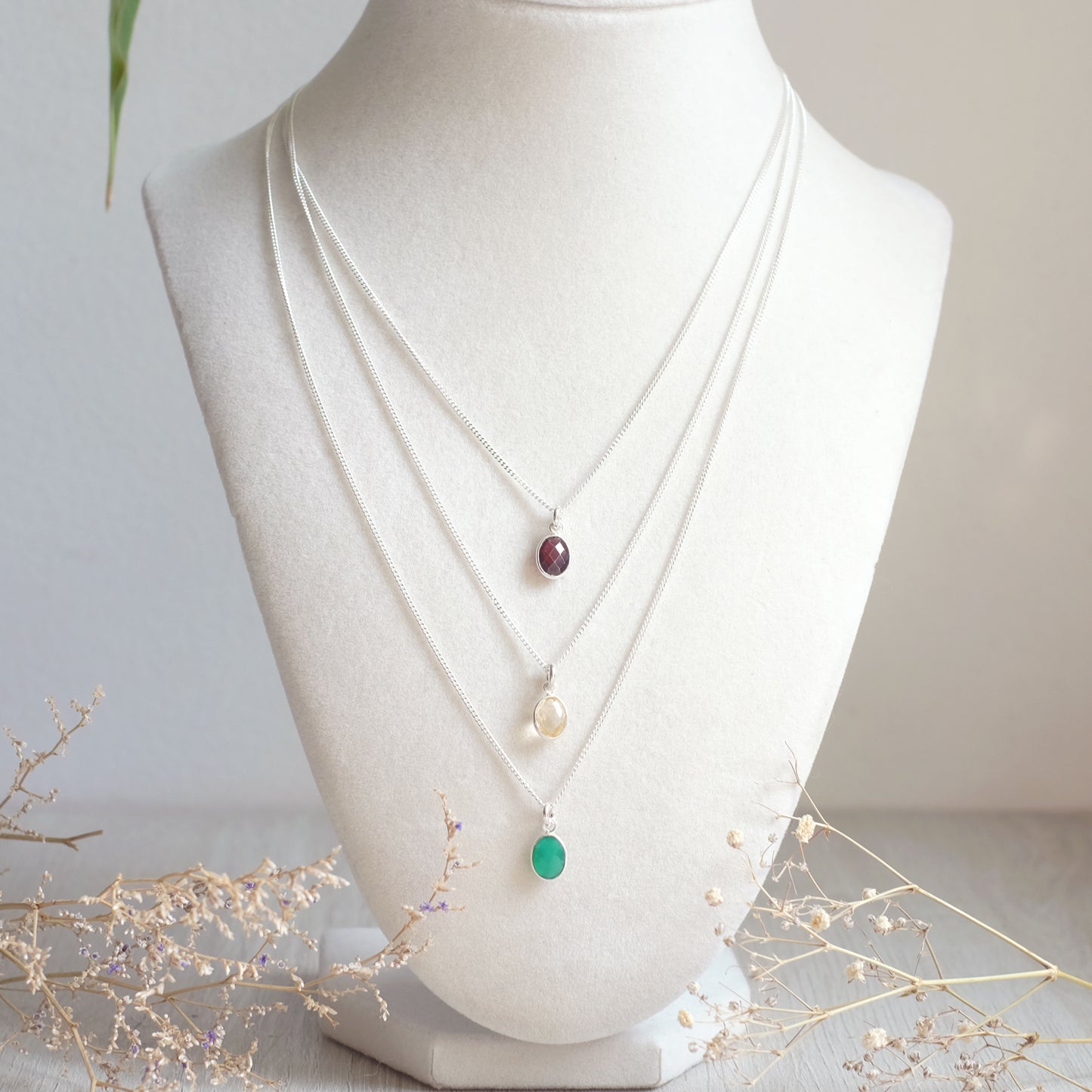 "Rupee" Necklace with Green Onyx