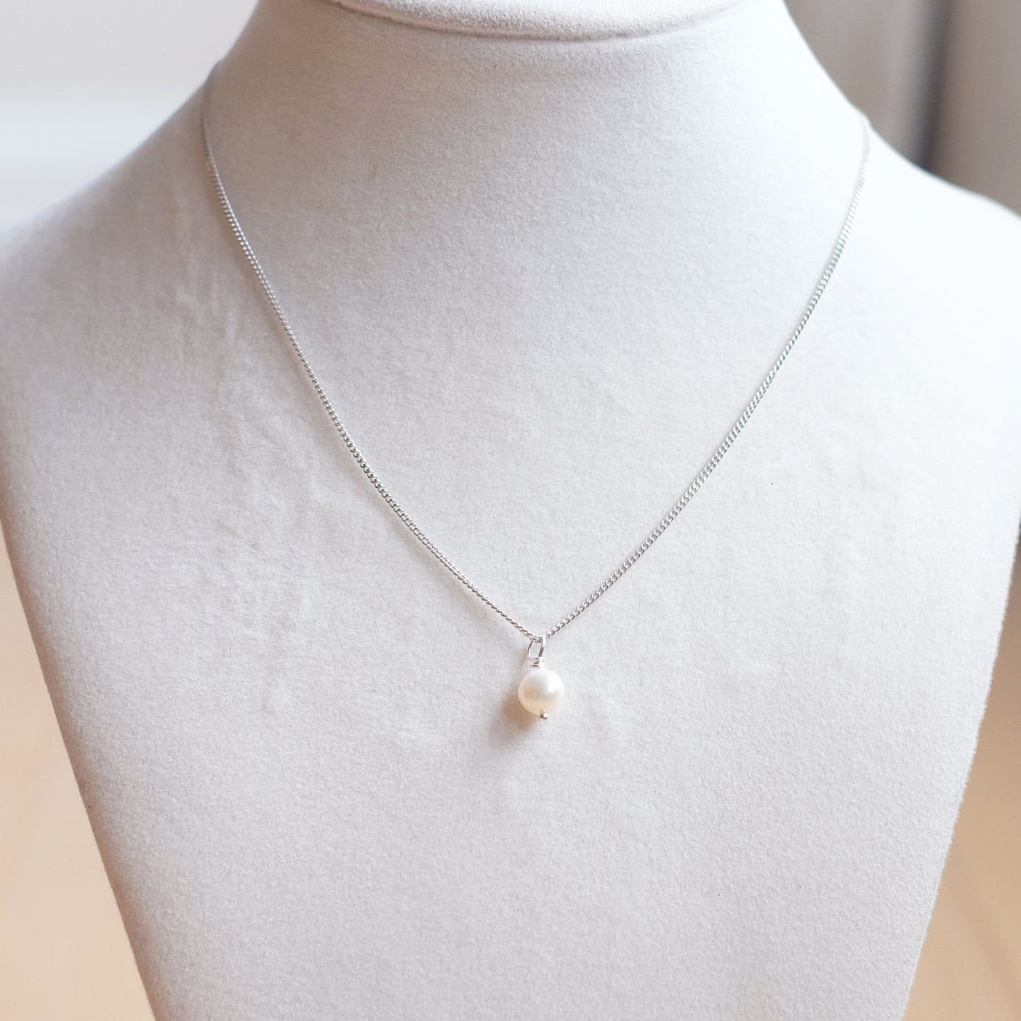 Sterling Silver Necklace with White Freshwater Pearl