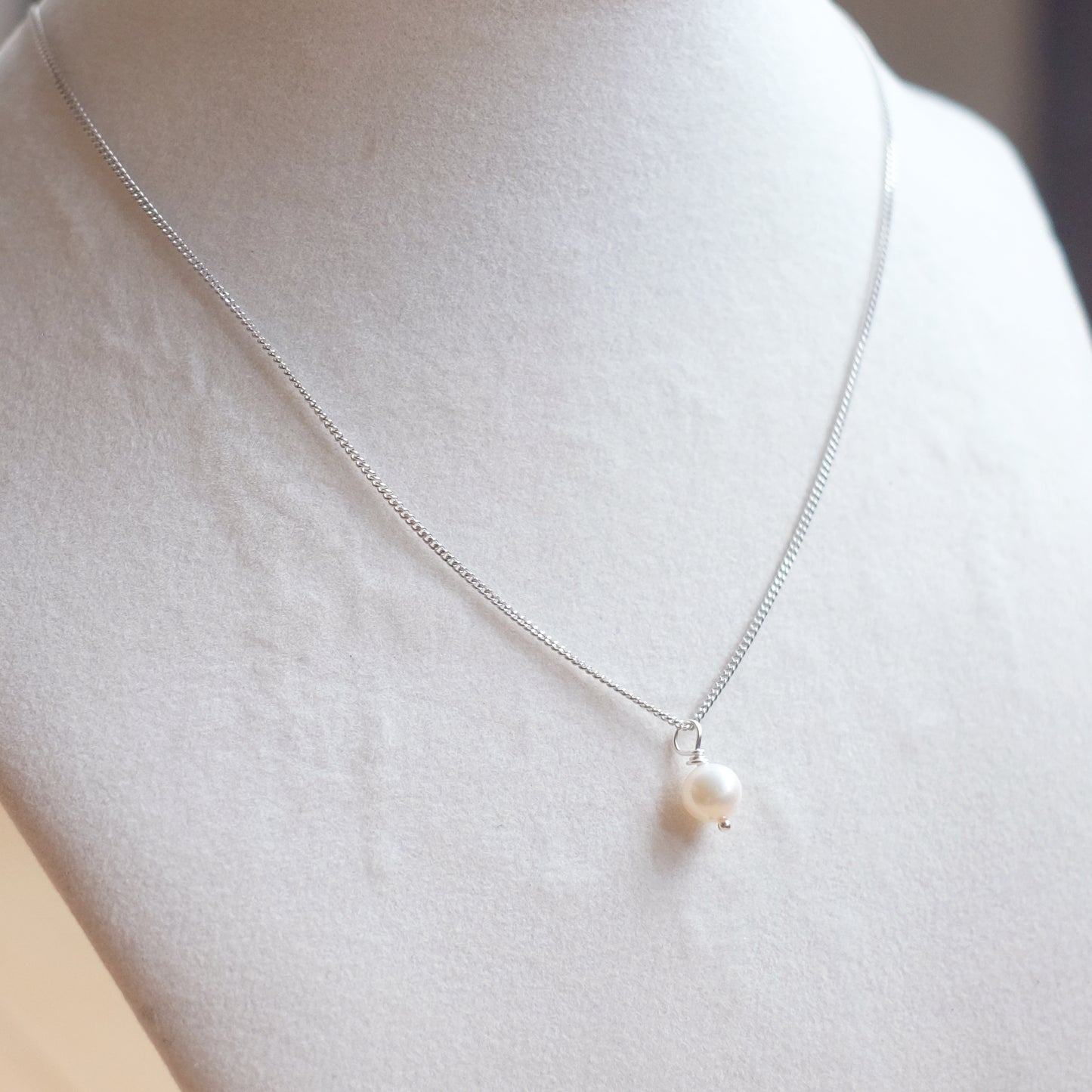 Sterling Silver Necklace with White Freshwater Pearl