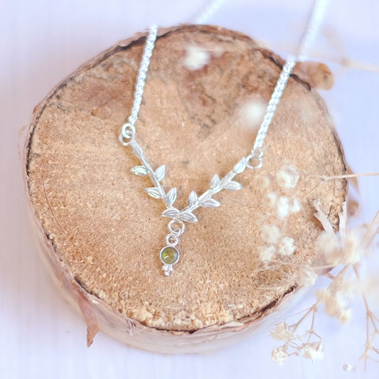 Vine Necklace with Peridot – Sterling Silver