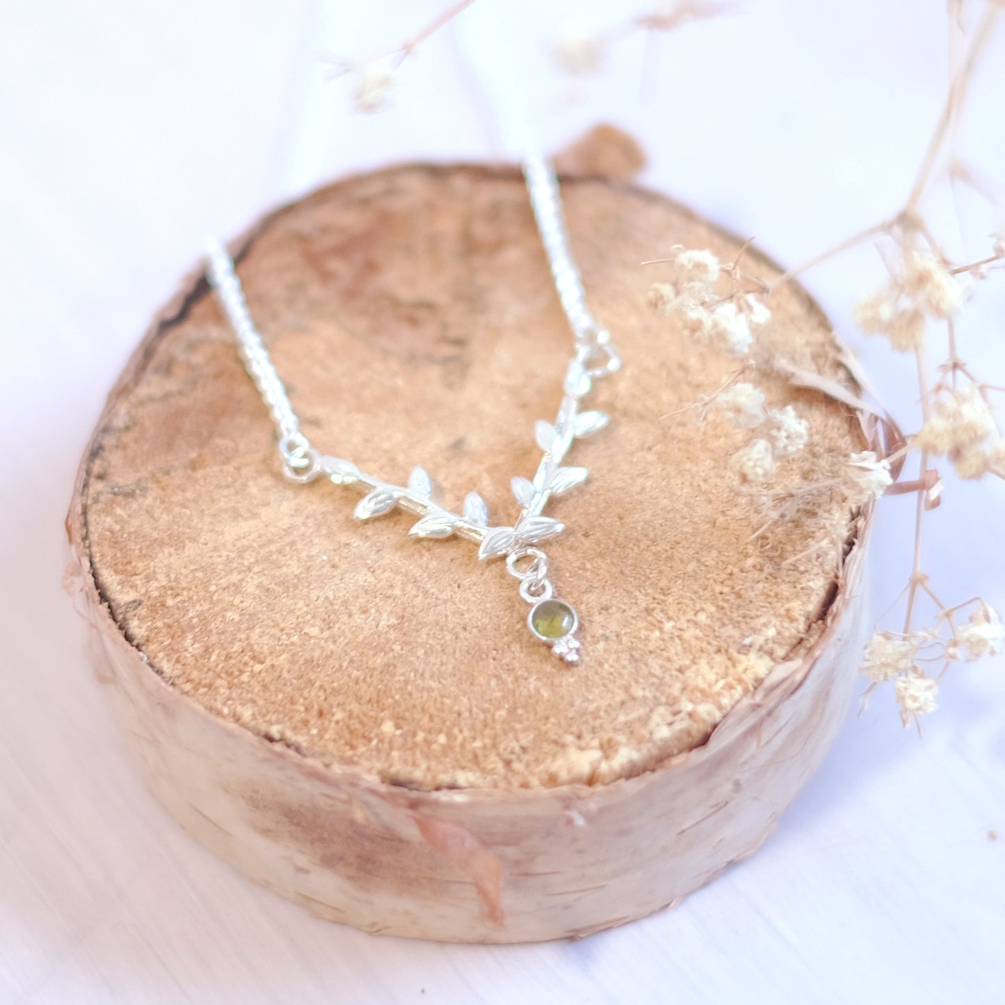 Vine Necklace with Peridot – Sterling Silver
