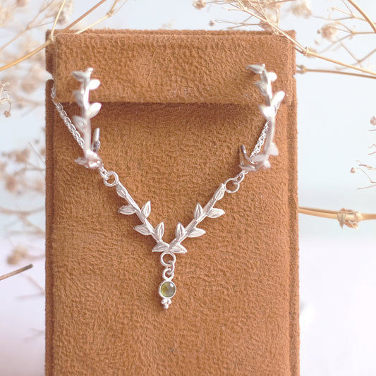 Vine Necklace with Peridot – Sterling Silver