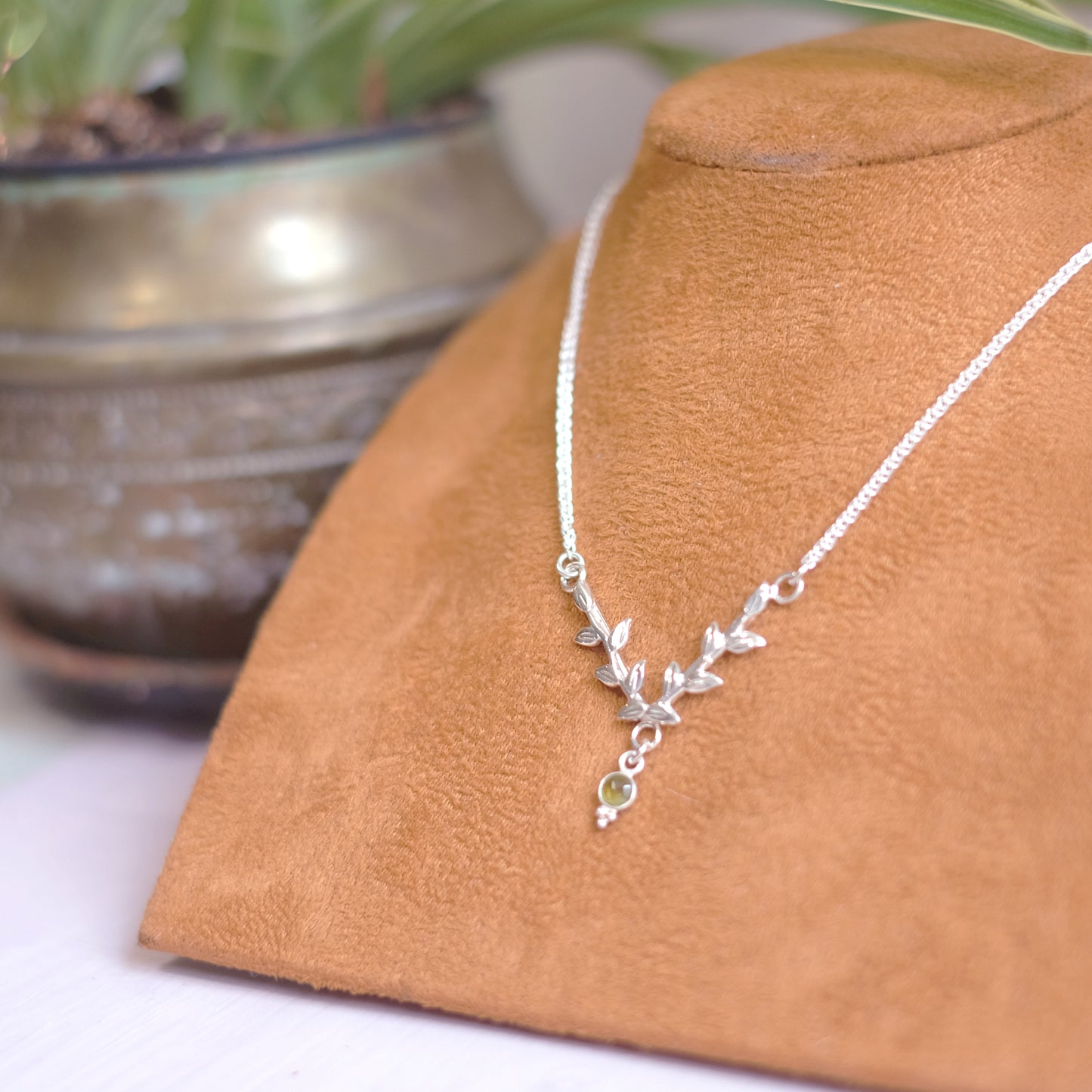 Vine Necklace with Peridot – Sterling Silver