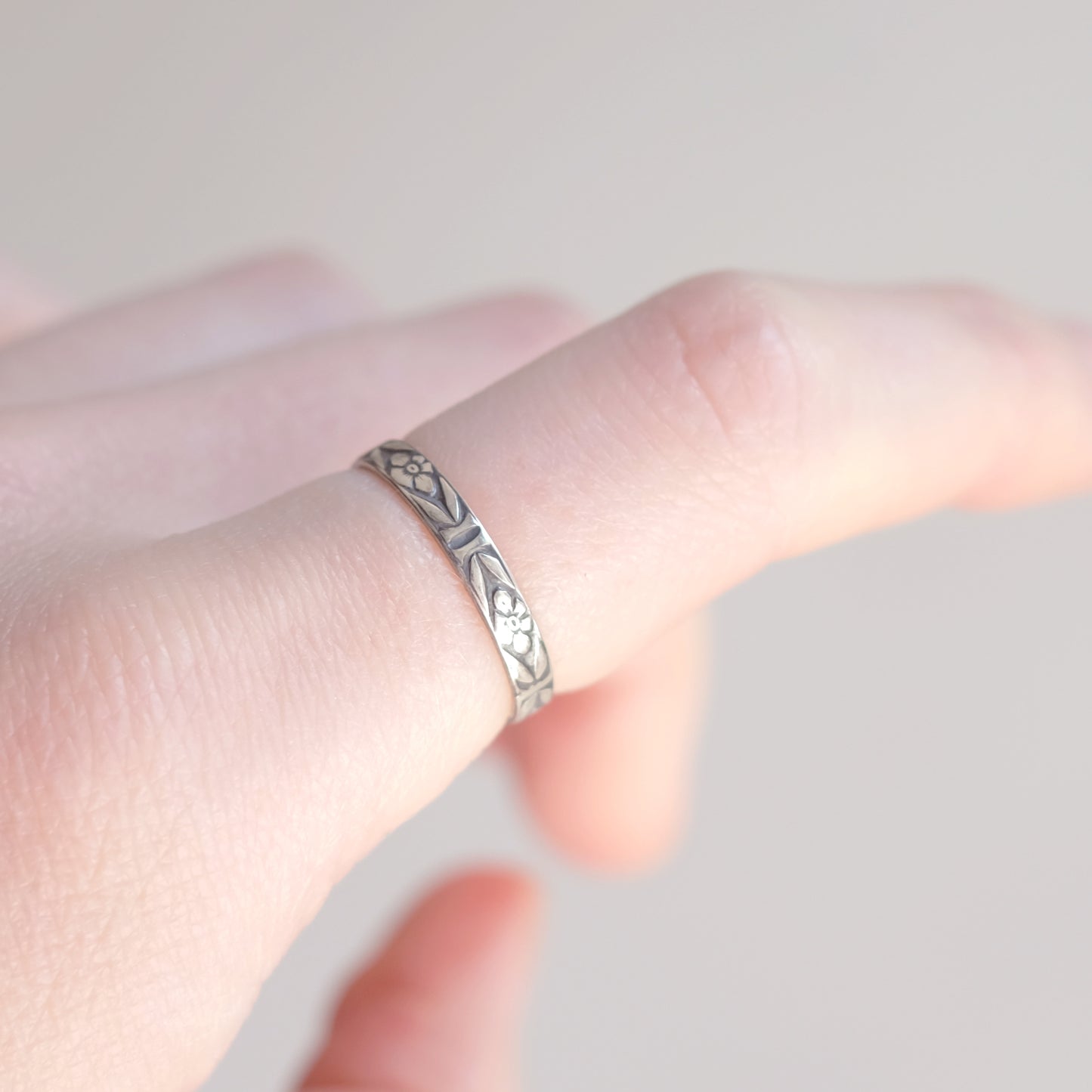 Sterling Silver Ring Floral Motif