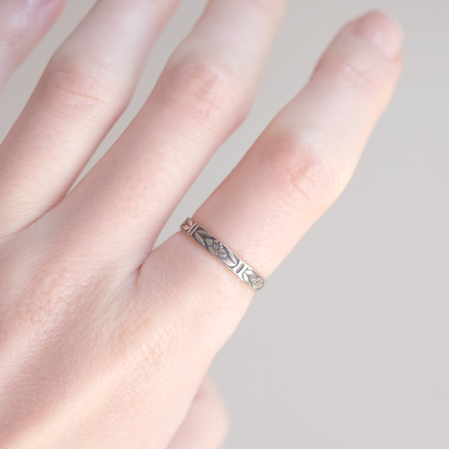 Sterling Silver Ring Floral Motif