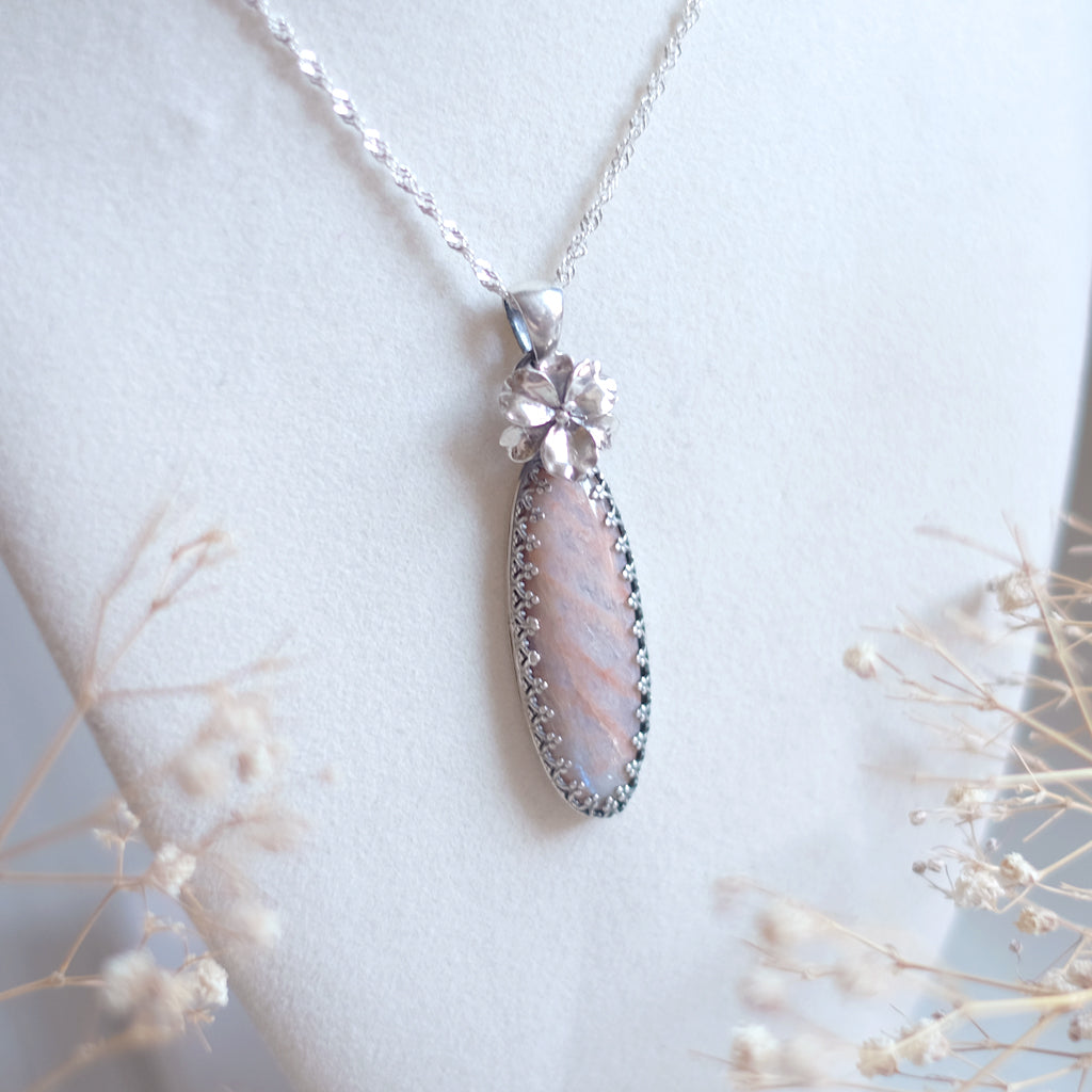 Sunstone iris pendant necklace