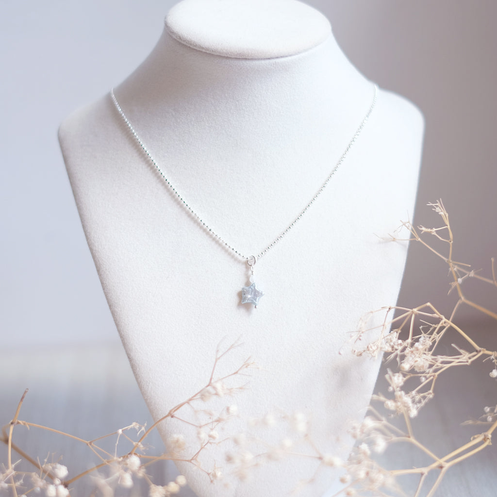 Mother-of-Pearl Star Necklace – Blue Edition