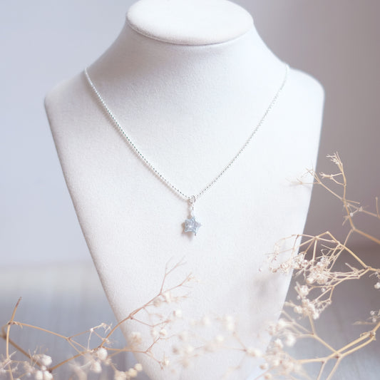 Mother-of-Pearl Star Necklace – Blue Edition