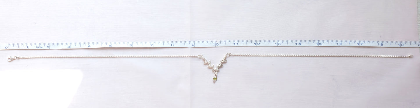Vine Necklace with Peridot – Sterling Silver