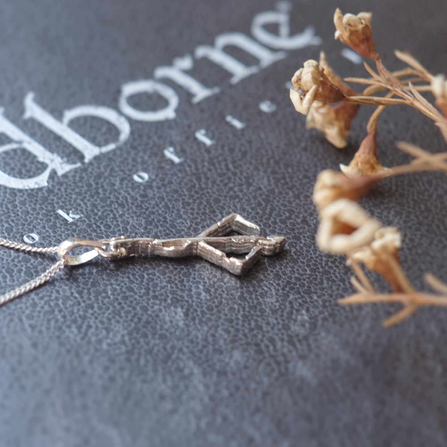 Hunter rune – Sterling Silver Necklace