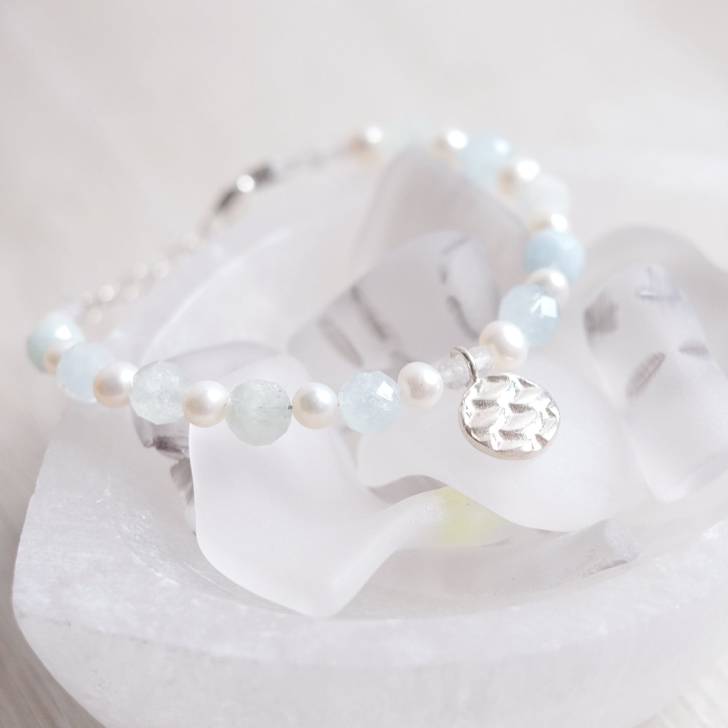 Aquamarine and fresh water pearls – sterling silver bracelet