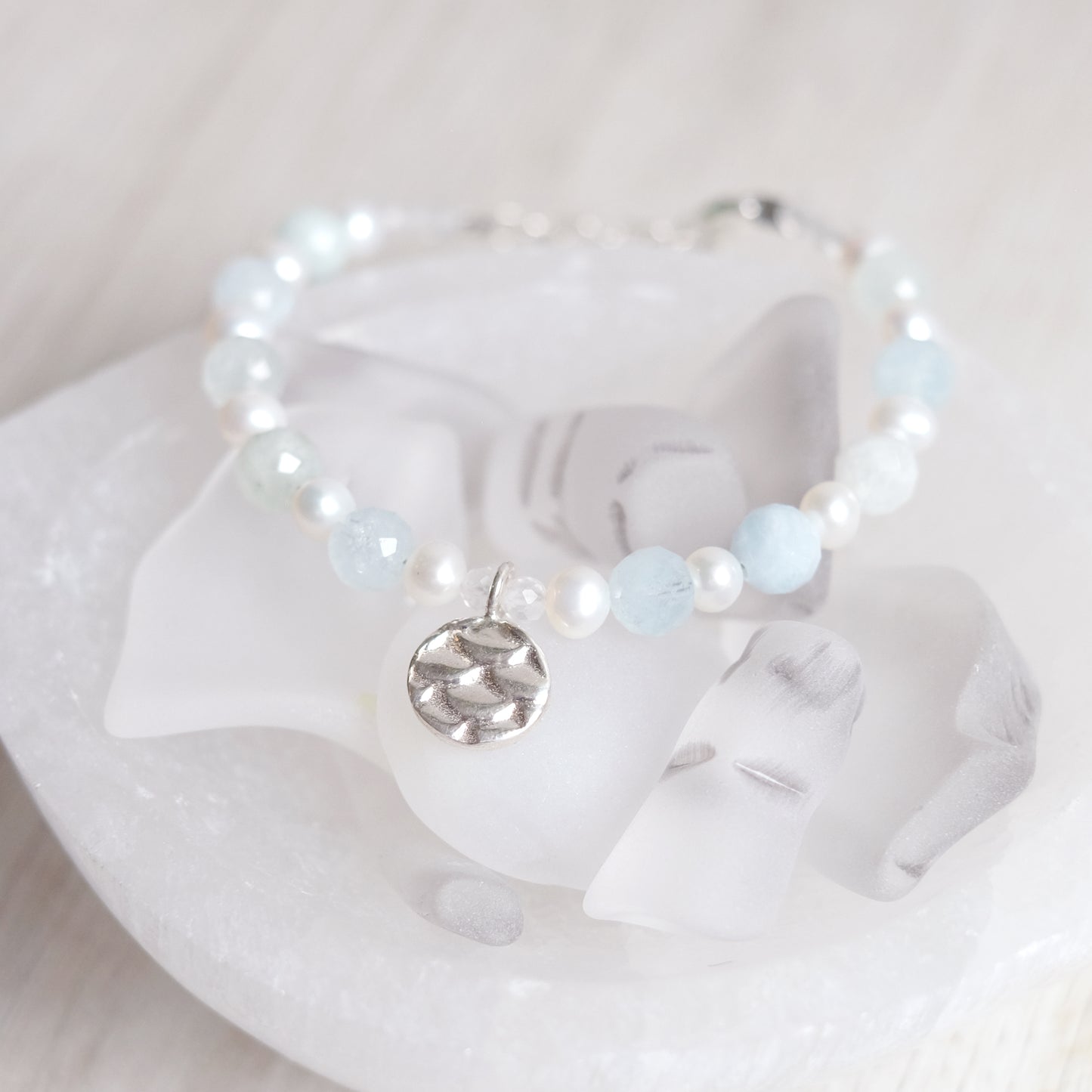 Aquamarine and fresh water pearls – sterling silver bracelet