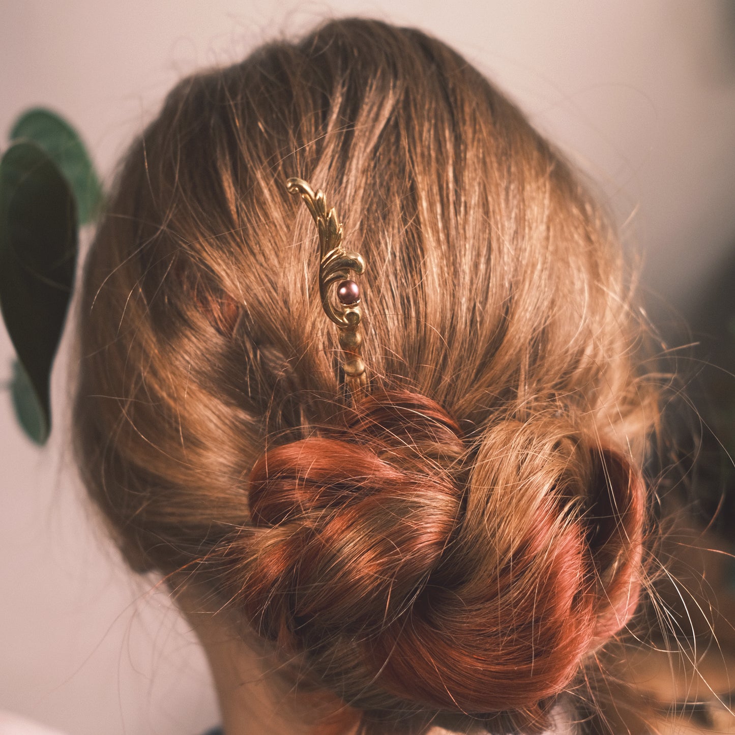 Perle précieuse - Pic à cheveux en bronze